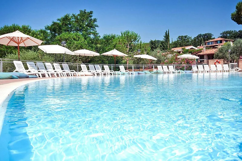 Piscina casa vacanze