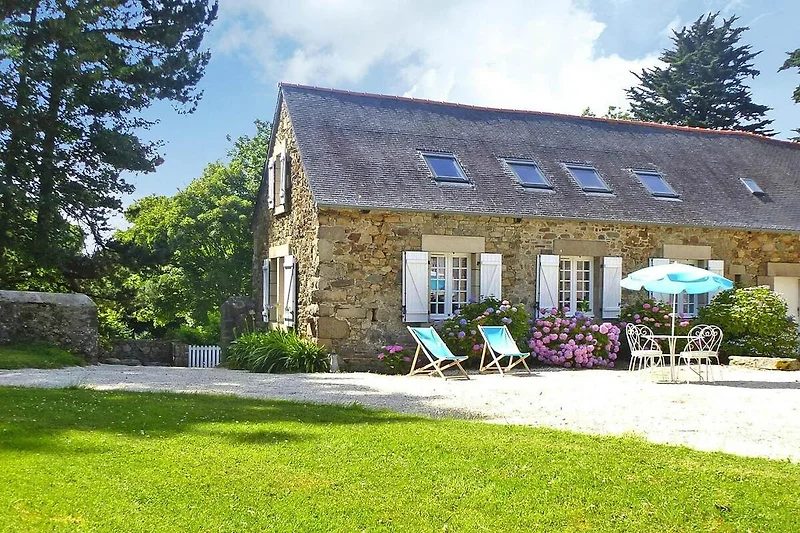 Außenseite Ferienhaus (Sommer)