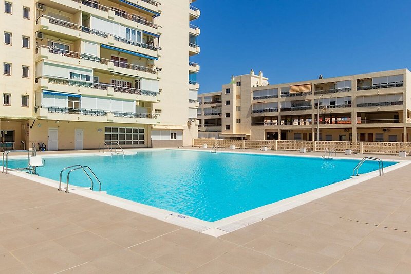 Piscina casa vacanze