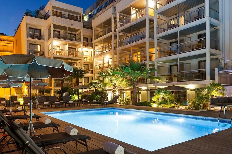 Schwimmbad des Ferienhauses
