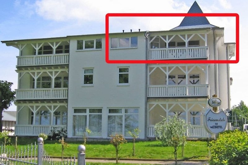 Außenseite Ferienhaus (Sommer)