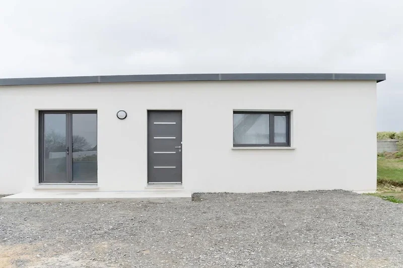 Außenseite Ferienhaus (Sommer)