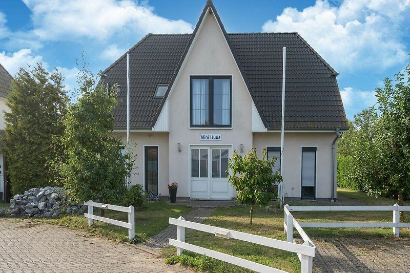 Außenseite Ferienhaus (Sommer)