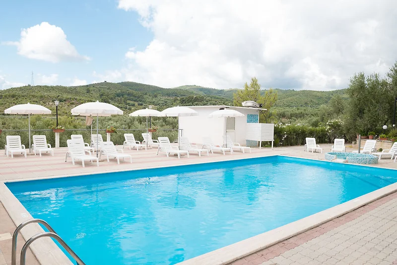 Piscina casa vacanze