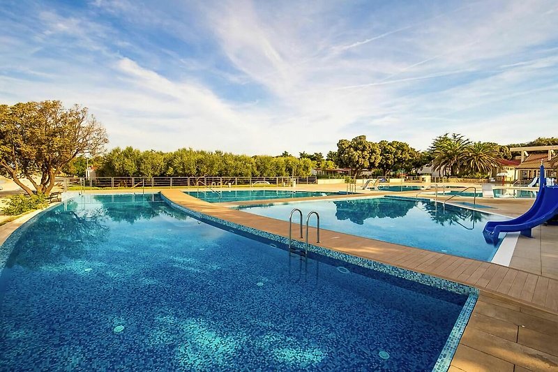 Piscina casa vacanze