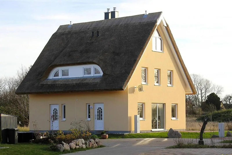 Außenseite Ferienhaus (Sommer)