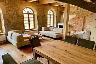 Edle Galeriewohnung mit Kamin, Whirlpool,...