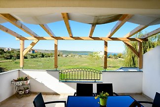 Appartamento a Ljubac vicino al mare