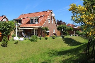 Vakantiehuis in Aurich met zwembad