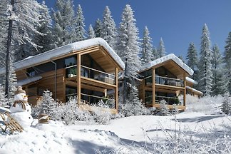 Chalet natural con sauna y jacuzzi.