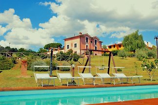 Moderner Bauernhof mit Swimmingpool in San...