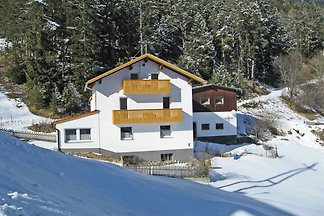 Schönes Ferienhaus in Piller, Tirol, in den...