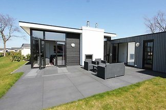 Ferienhaus in Halfweg mit Terrasse