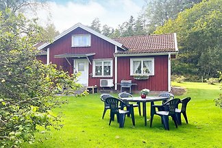 6 Personen Ferienhaus in Brålanda-By Traum