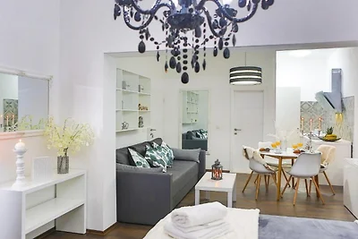 Five bedroom Villa