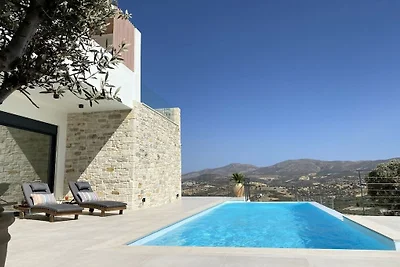 Villa in Kamilari mit Schwimmbecken