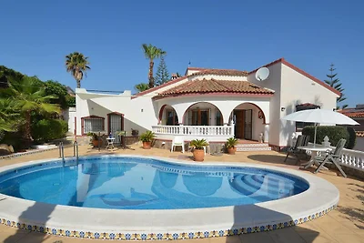 Moderne Villa mit Swimmingpool in Rojales