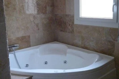 Schöne Villa in Morières-lès-Avignon mit Pool