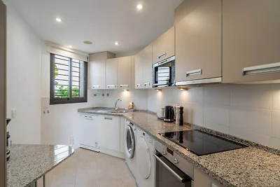 Moderne Wohnung mit Meerblick