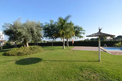 Moderne Wohnung mit Pool in Meeresnähe