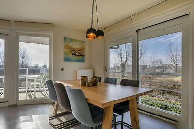 Ruim appartement met molenzicht in Koksijde