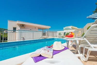 Villa Borna Apartments - Deluxe Two Bedroom A...