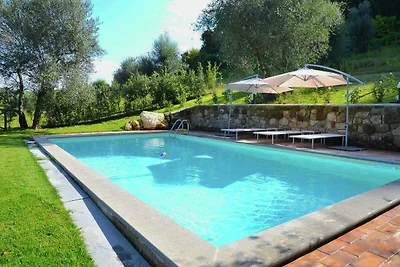 Villa a Sermugnano vicino al lago