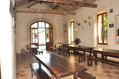 Stupenda yurta della mongola in Provenza