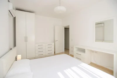 Wohnung in Vlorë am Sandstrand