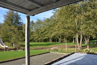 Grote boerderij in de vallei van Aisne met...