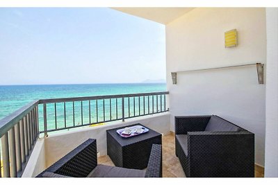 Moderne Wohnung mit Panoramablick aufs Meer
