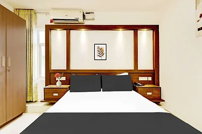 Super Hotel O Kazhakoottam