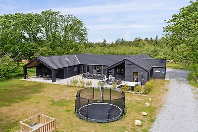 Geraumiges Refugium fur 20 -- By Traum...