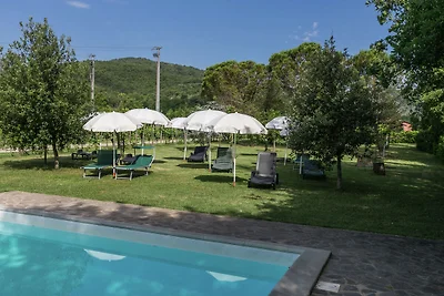 Autentico agriturismo con piscina
