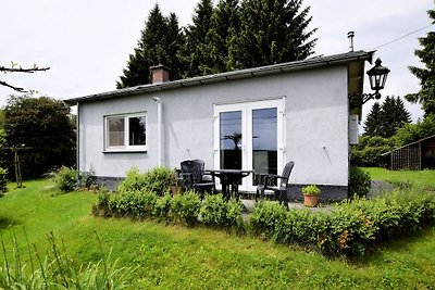 Vrijstaande, moderne bungalow met sauna, hott...