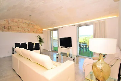 Haus in Maria de la Salut mit Pool