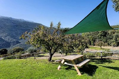 Apartamento rural con vista e piscina in...