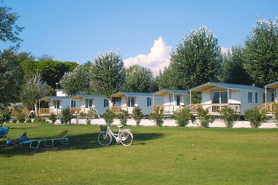 Stacaravan in Sarzana met terras