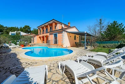 Villa Imagine mit beheiztem Pool