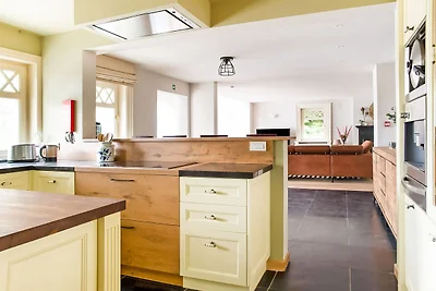 Villa in Manhay mit Sauna und Schwimmbad