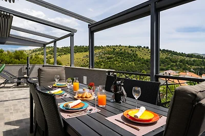 Helles Penthouse mit Meerblick, Hvar