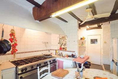 Rustikales Ferienhaus in Tolva nahe Mont Rebe...