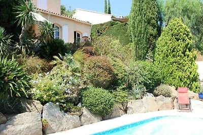 Villa in Cavalière mit Pool und Meerblick