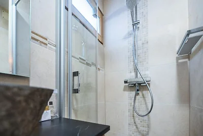 Komplett renovierte Wohnung im Herzen des...