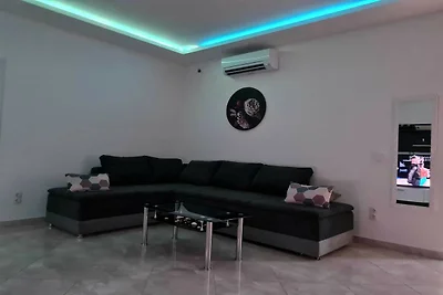 Luxury apartment Ani - Three Bedroom Apartmen...