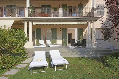 Vakantieappartement in Salò met zwembad