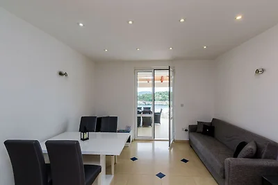 Apartment Franceska -Two-Bedroom Apartment wi...