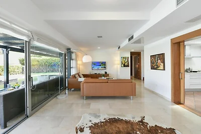 Villa mit Privatpool im Golfresort bei...