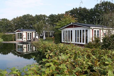 Elegant houten vakantiehuisje voor 4 personen...