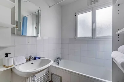 Haussmannsche Wohnung – 2BDR/6P in der Nähe v...